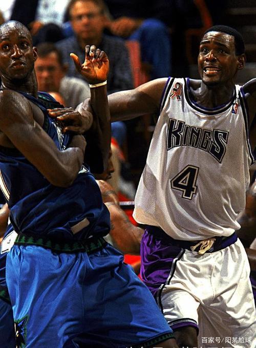 克里斯特尔宫踢进制胜球，三分顺利收入囊中的简单介绍