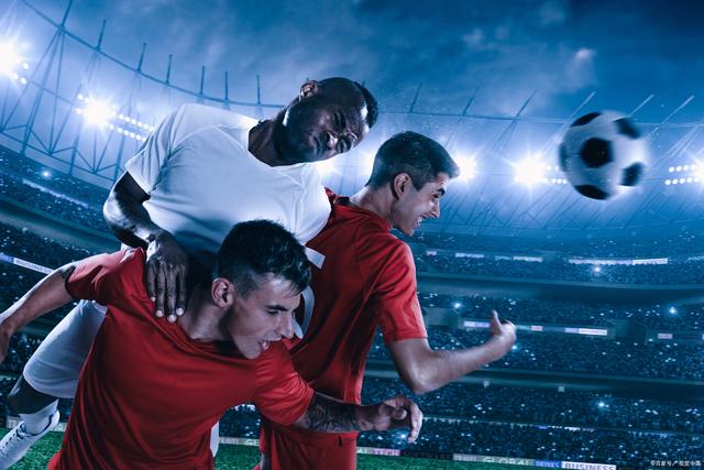 火爆足球！各路球队将在比赛中斗志昂扬！