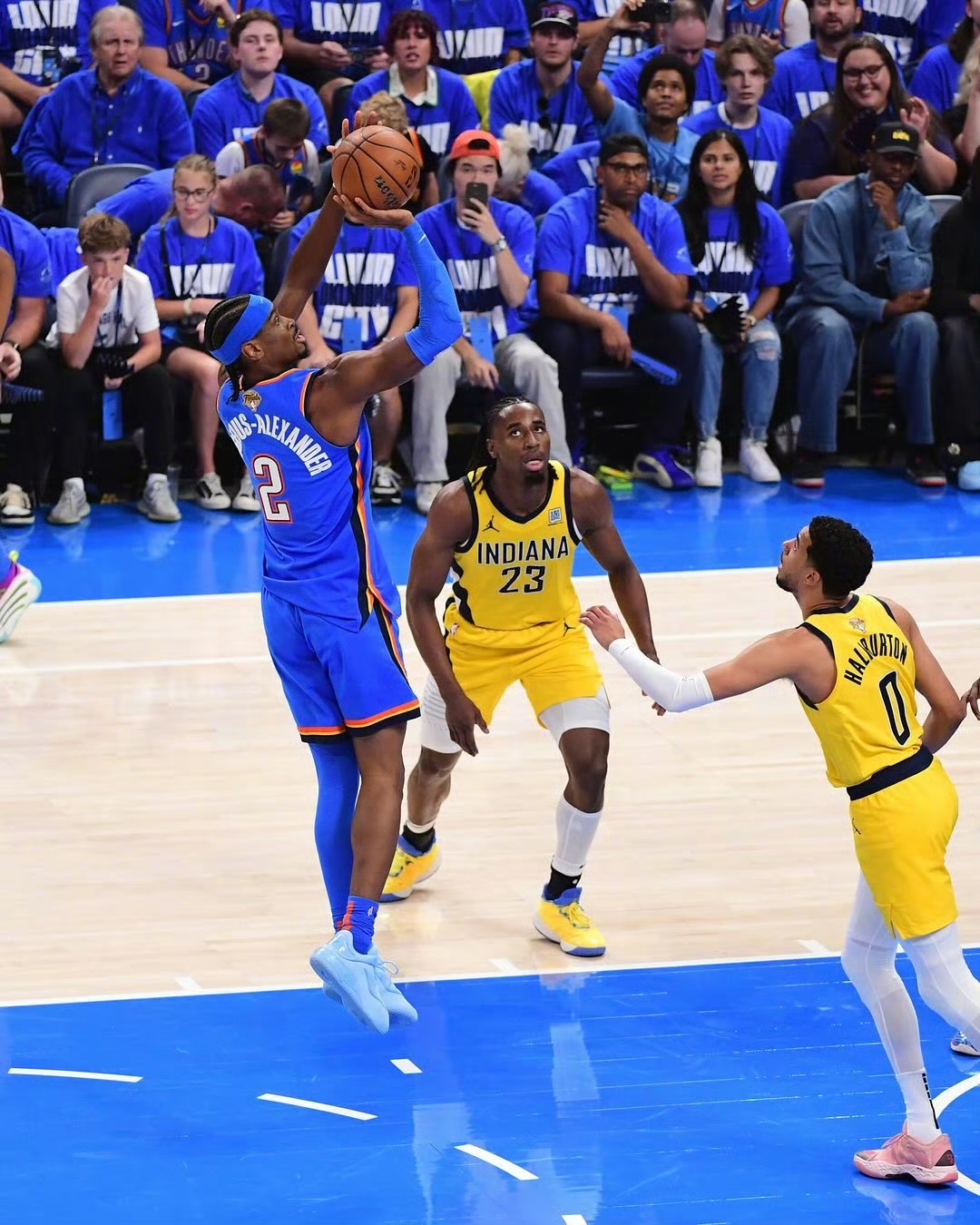 步行者客场击败雄鹿，奥拉迪波砍分的简单介绍