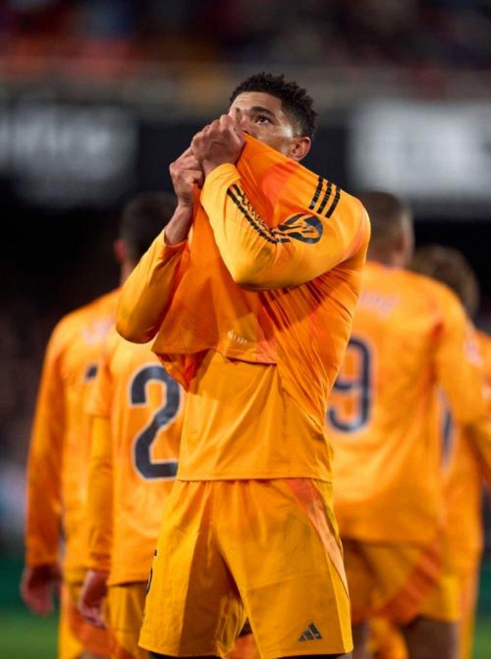 C7娱乐中国-瓦伦西亚主场大胜皇马，提前锁定三分(瓦伦西亚vs皇家社会直播)